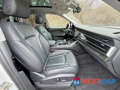Piąte zdjęcie samochodu w środku: 2021 AUDI Q7 PREMIUM PLUS VIN:WA1LXAF71MD017482 - miniatura