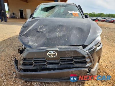 Piąte zdjęcie samochodu w środku: 2026 TOYOTA COROLLA CROSS L VIN:7MUAAAAG6TV171362 - miniatura