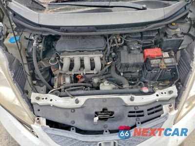 Zdjęcie 11 z 12 samochodu: 2010 HONDA FIT SPORT VIN:JHMGE8H4XAC030241 - miniatura