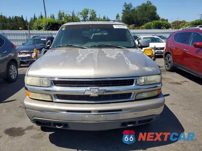 Piąte zdjęcie samochodu w środku: 2002 CHEVROLET SUBURBAN K1500 VIN:1GNFK16T42J208091 - miniatura