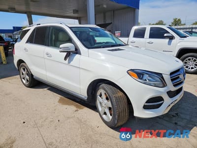 Czwarte zdjęcie samochodu z boku: 2017 MERCEDES-BENZ GLE 350 4MATIC VIN:4JGDA5HB5HA816544 - miniatura