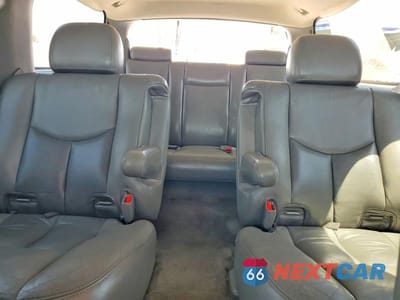 Zdjęcie 10 z 14 samochodu: 2005 GMC YUKON XL DENALI VIN:1GKFK66U25J115674 - miniatura