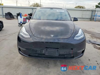 Piąte zdjęcie samochodu w środku: 2022 TESLA MODEL Y VIN:7SAYGDEE9NA006303 - miniatura