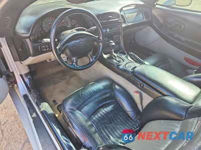 Zdjęcie 8 z 12 samochodu: 2000 CHEVROLET CORVETTE VIN:1G1YY32G2Y5103838 - miniatura