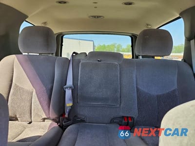 Zdjęcie 10 z 13 samochodu: 2006 CHEV TAHOE VIN:1GNEC13T96J113805 - miniatura