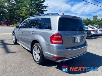 Trzecie zdjęcie samochodu z tyłu: 2011 MERCEDES-BENZ GL 450 4MATIC VIN:4JGBF7BE6BA688314 - miniatura