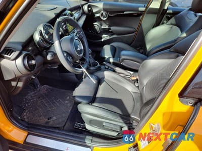 Zdjęcie 7 z 12 samochodu: 2017 MINI COOPER S VIN:WMWXU3C55H2D31958 - miniatura