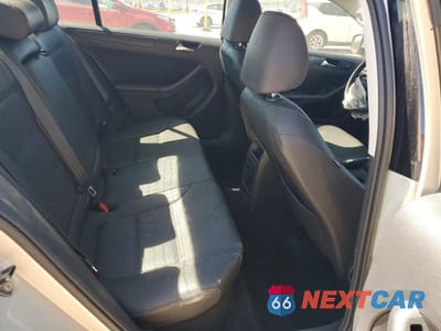 Zdjęcie 10 z 13 samochodu: 2011 VOLKSWAGEN JETTA SE VIN:3VWDZ7AJ6BM049479 - miniatura