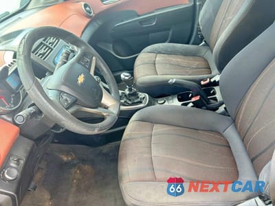 Zdjęcie 13 z 14 samochodu: 2012 CHEVROLET SONIC LT VIN:1G1JD6SB5C4189714 - miniatura