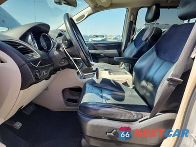 Zdjęcie 7 z 13 samochodu: 2011 CHRYSLER TOWN & COUNTRY LIMITED VIN:2A4RR6DG1BR610838 - miniatura