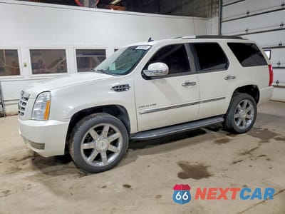 2010 CADILLAC ESCALADE LUXURY 1GYUKBEF1AR244378 - główne zdjęcie licytacji z USA - miniatura