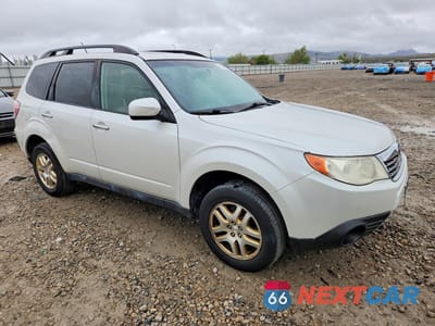 Czwarte zdjęcie samochodu z boku: 2010 SUBARU FORESTER 2.5X PREMIUM VIN:JF2SH6CC5AH907809 - miniatura