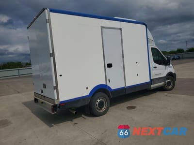 Trzecie zdjęcie samochodu z tyłu: 2022 FORD TRANSIT DELIVERY TRUCK VIN:1FDBW5Z88NKA01661 - miniatura