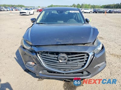 Piąte zdjęcie samochodu w środku: 2018 MAZDA 3 SPORT VIN:3MZBN1U76JM161522 - miniatura