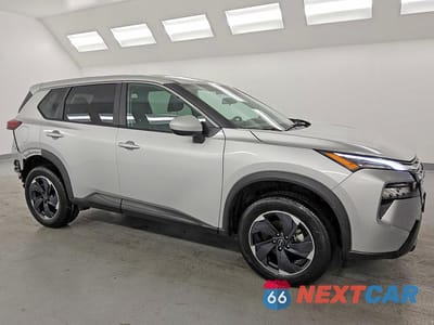 Czwarte zdjęcie samochodu z boku: 2025 NISSAN ROGUE SV VIN:5N1BT3BB7SC789390 - miniatura