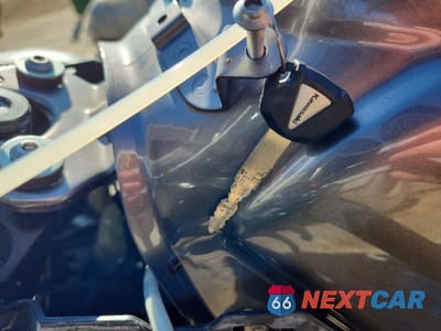 Zdjęcie 8 z 10 samochodu: 2021 KAWASAKI EX650 N VIN:ML5EXEN13MDA32887 - miniatura