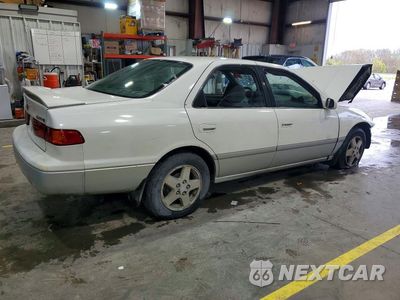 Trzecie zdjęcie samochodu z tyłu: 2001 TOYOTA CAMRY LE VIN:JT2BG22K610557360 - miniatura