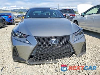 Piąte zdjęcie samochodu w środku: 2019 LEXUS IS 300 VIN:JTHBA1D29K5099591 - miniatura