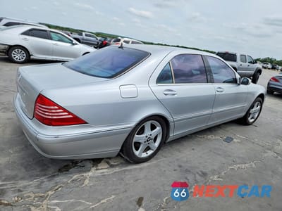 Trzecie zdjęcie samochodu z tyłu: 2005 MERCEDES-BENZ S 500 VIN:WDBNG75J15A443690 - miniatura