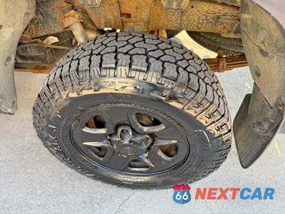 Zdjęcie 9 z 11 samochodu: 2012 TOYOTA TUNDRA DOUBLE CAB SR5 VIN:5TFUM5F11CX032440 - miniatura
