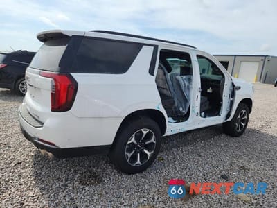 Trzecie zdjęcie samochodu z tyłu: 2025 GMC YUKON AT4 VIN:1GKS2CRL7SR130006 - miniatura