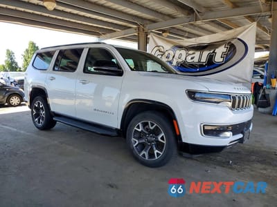 Czwarte zdjęcie samochodu z boku: 2024 JEEP WAGONEER SERIES III VIN:1C4SJVDP5RS187098 - miniatura