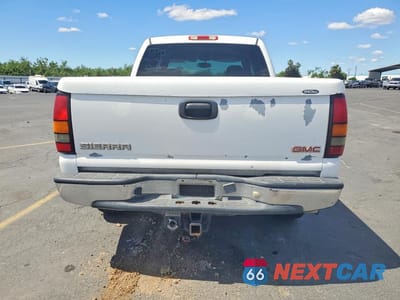 Zdjęcie 6 z 12 samochodu: 2005 GMC NEW SIERRA C1500 VIN:2GTEC13T251193725 - miniatura