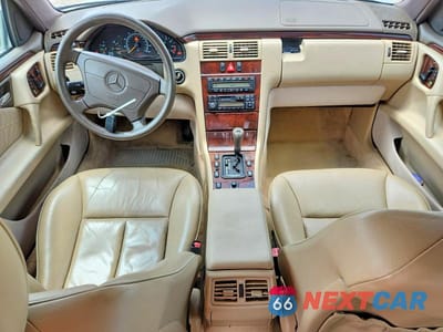 Zdjęcie 8 z 12 samochodu: 1997 MERCEDES-BENZ E 420 VIN:WDBJF72F8VA316324 - miniatura