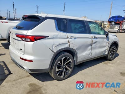 Trzecie zdjęcie samochodu z tyłu: 2023 MITSUBISHI OUTLANDER SE VIN:JA4J3UA83PZ030178 - miniatura