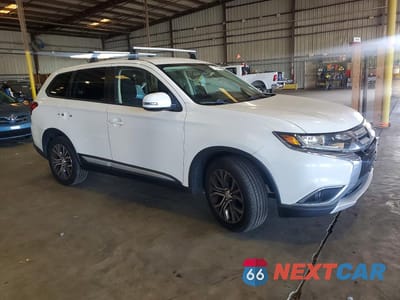 Czwarte zdjęcie samochodu z boku: 2016 MITSUBISHI OUTLANDER SE VIN:JA4AZ3A39GZ006805 - miniatura