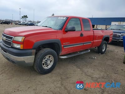 2005 CHEVROLET SILVERADO K2500 HEAVY DUTY 1GCHK29U85E312558 - główne zdjęcie licytacji z USA - miniatura