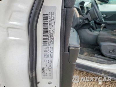 Zdjęcie 14 z 14 samochodu: 2016 JEEP CHEROKEE LATITUDE VIN:1C4PJMCB4GW304178 - miniatura