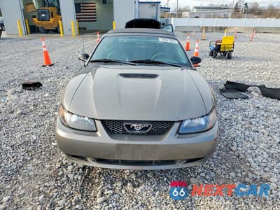 Piąte zdjęcie samochodu w środku: 2002 FORD MUSTANG VIN:1FAFP44482F171255 - miniatura