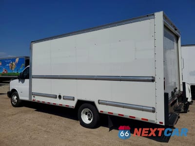 Drugie zdjęcie samochodu z przodu: 2023 GMC SAVANA BOX TRUCK VIN:7GZ37TC70PN008618 - miniatura