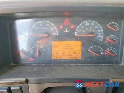 Zdjęcie 8 z 10 samochodu: 2016 VOLVO VN VNL VIN:4V4NC9EH3GN974511 - miniatura