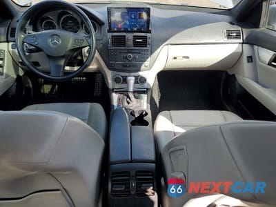 Zdjęcie 8 z 12 samochodu: 2011 MERCEDES-BENZ C 300 4MATIC VIN:WDDGF8BB6BR181717 - miniatura