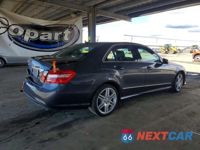 Trzecie zdjęcie samochodu z tyłu: 2010 MERCEDES-BENZ E 350 VIN:WDDHF5GB8AA060986 - miniatura