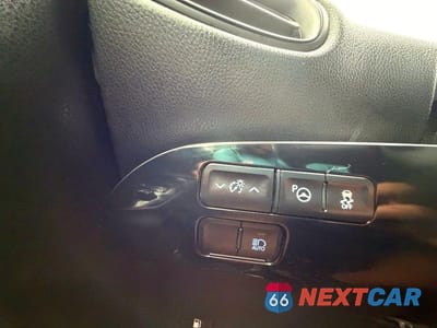 Zdjęcie 13 z 14 samochodu: 2019 TOYOTA PRIUS LE VIN:JTDKARFU5K3069420 - miniatura