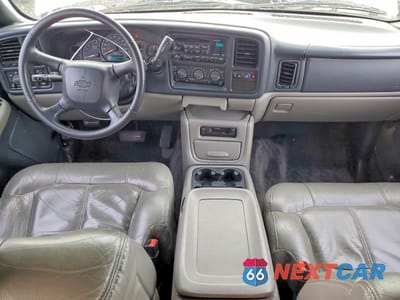 Zdjęcie 8 z 12 samochodu: 2002 CHEVROLET TAHOE K1500 VIN:1GNEK13Z42J258736 - miniatura