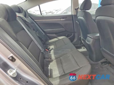 Zdjęcie 10 z 13 samochodu: 2018 HYUNDAI ELANTRA SE VIN:5NPD74LF9JH257943 - miniatura