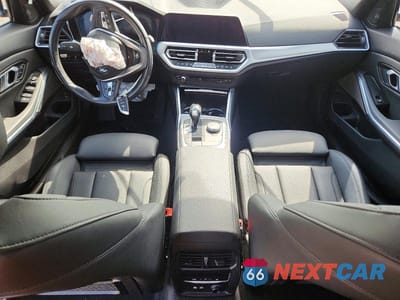 Zdjęcie 8 z 12 samochodu: 2019 BMW 330I VIN:WBA5R1C58KFH14077 - miniatura