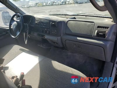 Zdjęcie 8 z 12 samochodu: 2005 FORD F450 SUPER DUTY VIN:1FDXF46P65EC57999 - miniatura