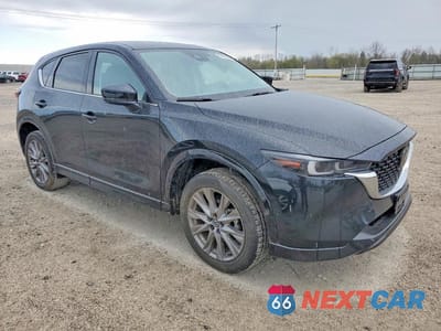 Czwarte zdjęcie samochodu z boku: 2024 MAZDA CX-5 PREMIUM PLUS VIN:JM3KFBEM5R0396736 - miniatura