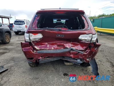 Zdjęcie 6 z 14 samochodu: 2018 JEEP GRAND CHEROKEE LAREDO VIN:1C4RJFAG6JC266948 - miniatura