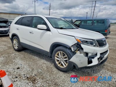 Czwarte zdjęcie samochodu z boku: 2015 KIA SORENTO VIN:5XYKT3A69FG617646 - miniatura