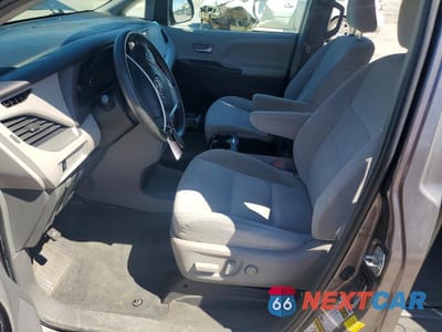 Zdjęcie 7 z 13 samochodu: 2016 TOYOTA SIENNA LE 8-PASSENGER VIN:5TDKK3DC6GS699022 - miniatura