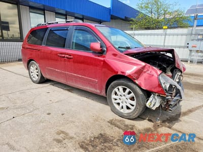 Czwarte zdjęcie samochodu z boku: 2006 KIA SEDONA LX VIN:KNDMB233066054935 - miniatura