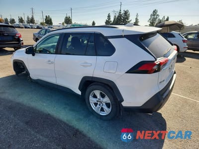 Drugie zdjęcie samochodu z przodu: 2019 TOYOTA RAV4 XLE VIN:2T3W1RFV2KW044708 - miniatura