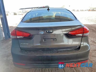 Zdjęcie 6 z 12 samochodu: 2018 KIA FORTE LX VIN:3KPFK4A78JE165486 - miniatura
