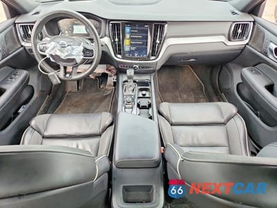 Zdjęcie 8 z 12 samochodu: 2019 VOLVO S60 T5 R-DESIGN VIN:7JR102FM4KG015378 - miniatura